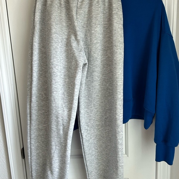 💙 Tiger Friday Set 💙 - Picture 5 of 8